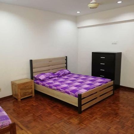 Sweethome For Travelers Серембан Екстериор снимка